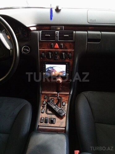 Mercedes E 240 1999, 244,000 km - 2.4 l - Bakı