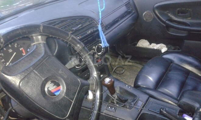 BMW 318 1995, 245,000 km - 1.8 l - Sumqayıt