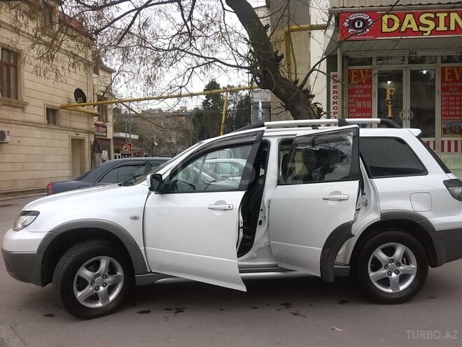 Mitsubishi Outlander 2004, 230,000 km - 2.4 l - Bakı