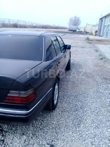 Mercedes E 220 1994, 400,000 km - 2.2 l - Bakı