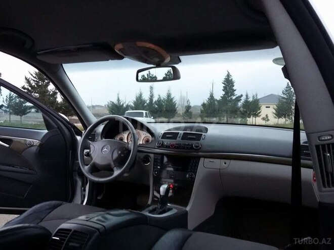 Mercedes E 220 2002, 295,000 km - 2.2 л - Astara