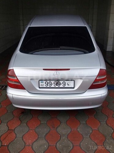 Mercedes E 220 2002, 295,000 km - 2.2 л - Astara