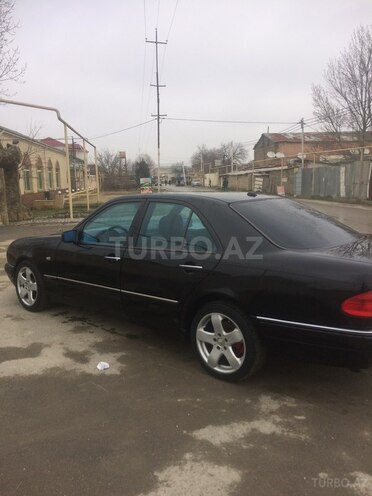 Mercedes E 280 1999, 301,000 km - 2.8 l - Bakı