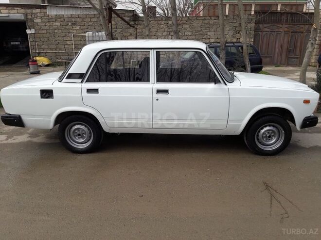 LADA (VAZ) 2107 2009, 142,000 km - 1.6 л - Bakı