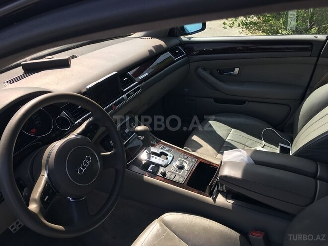 Audi A8 2003, 200,000 km - 4.2 l - Bakı