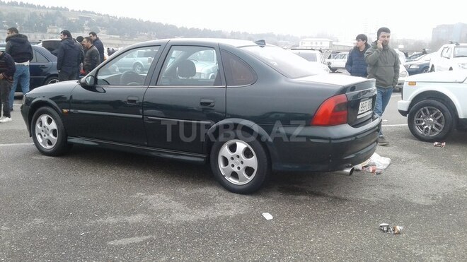 Opel Vectra 2001, 224,000 km - 1.6 л - Bakı