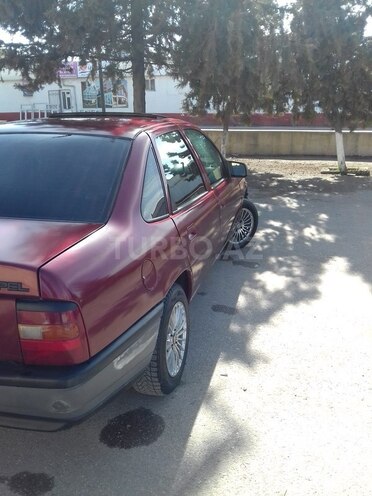Opel Vectra 1991, 345,600 km - 1.6 l - Quba