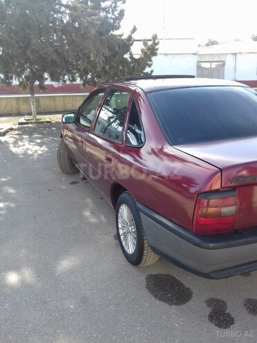 Opel Vectra 1991, 345,600 km - 1.6 l - Quba