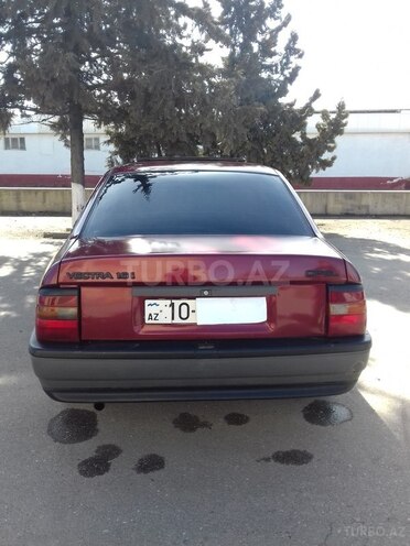 Opel Vectra 1991, 345,600 km - 1.6 l - Quba