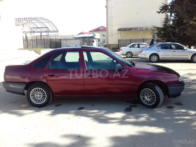 Opel Vectra 1991, 345,600 km - 1.6 l - Quba