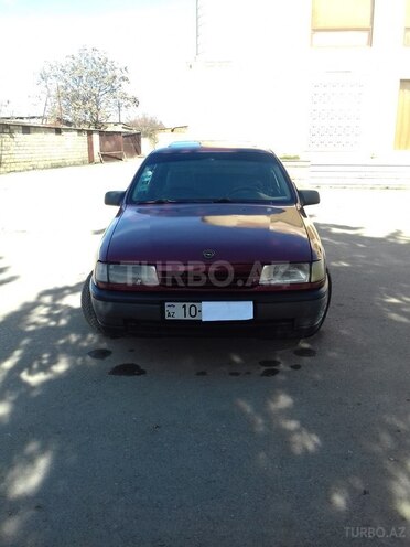 Opel Vectra 1991, 345,600 km - 1.6 l - Quba