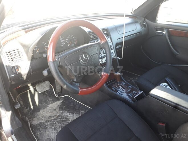 Mercedes C 240 2000, 300,000 km - 2.4 л - Sumqayıt