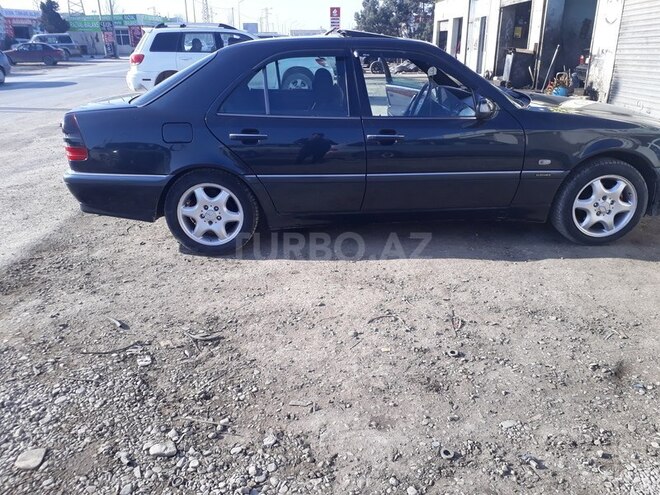 Mercedes C 240 2000, 300,000 km - 2.4 л - Sumqayıt