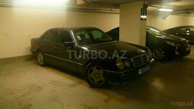 Mercedes E 230 1996, 230,000 km - 2.3 l - Bakı