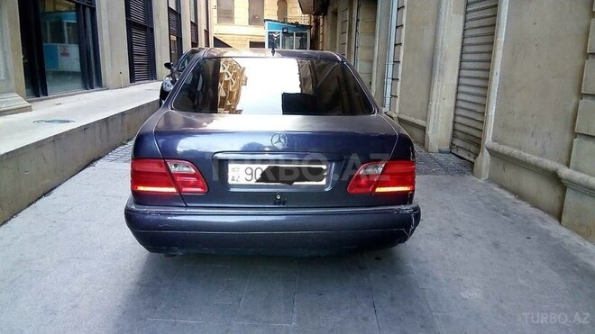 Mercedes E 230 1996, 230,000 km - 2.3 l - Bakı