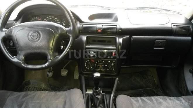 Opel Astra 1996, 250,000 km - 1.6 l - Şəki