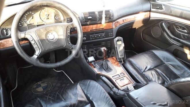 BMW 528 1997, 300,000 km - 2.8 l - Bakı