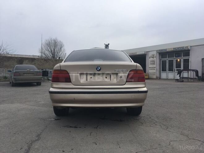 BMW 528 1997, 356,237 km - 2.8 л - Xırdalan