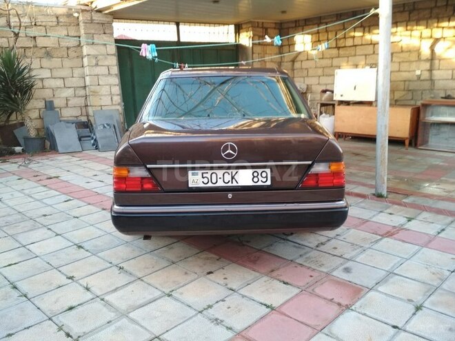 Mercedes E 200 1992, 320,000 km - 2.0 л - Sumqayıt