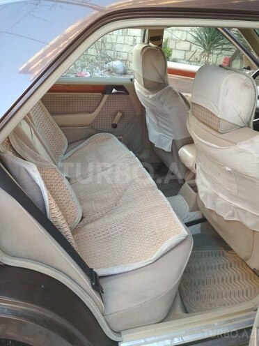 Mercedes E 200 1992, 320,000 km - 2.0 л - Sumqayıt