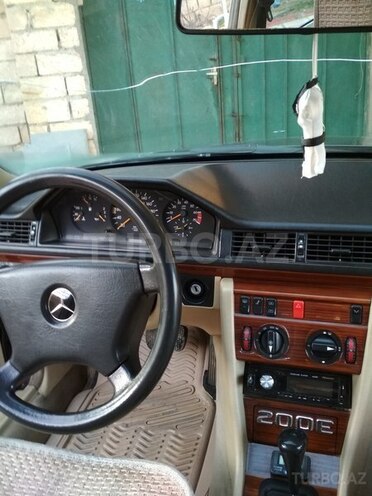 Mercedes E 200 1992, 320,000 km - 2.0 л - Sumqayıt