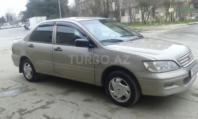 Mitsubishi Lancer 2002, 250,000 km - 1.3 l - Bakı