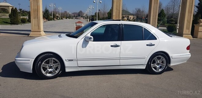 Mercedes E 320 1997, 250,000 km - 3.2 l - Bərdə