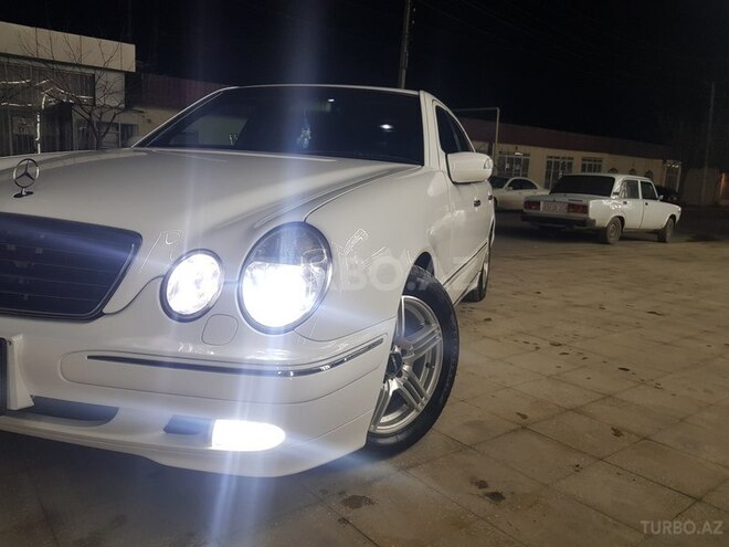 Mercedes E 320 1997, 250,000 km - 3.2 l - Bərdə