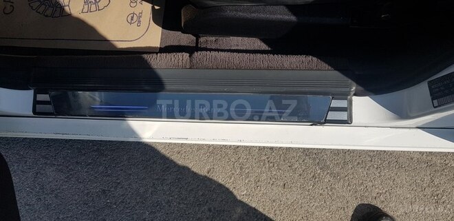 Mercedes E 320 1997, 250,000 km - 3.2 l - Bərdə