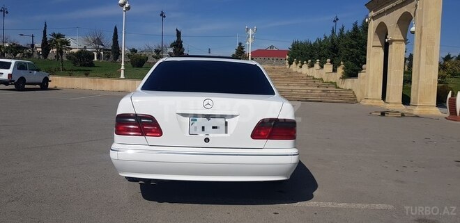 Mercedes E 320 1997, 250,000 km - 3.2 l - Bərdə