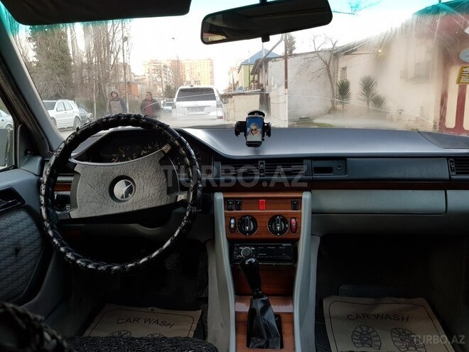 Mercedes E 200 1991, 255,555 km - 2.0 l - Bakı
