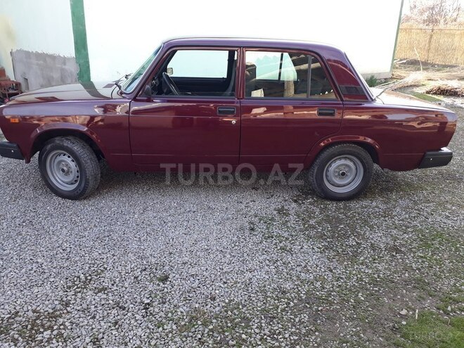 LADA (VAZ) 2107 2005, 280,000 km - 1.6 л - Ucar