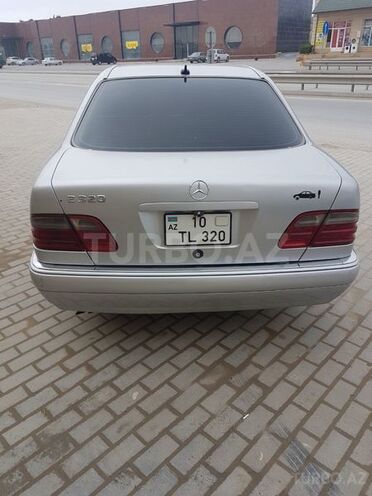 Mercedes E 320 1996, 300,000 km - 2.3 l - Bakı