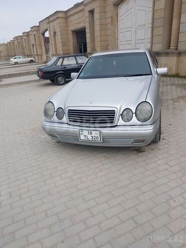 Mercedes E 320 1996, 300,000 km - 2.3 l - Bakı