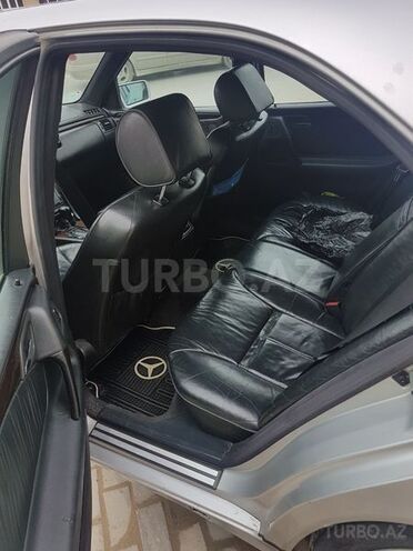 Mercedes E 320 1996, 300,000 km - 2.3 l - Bakı