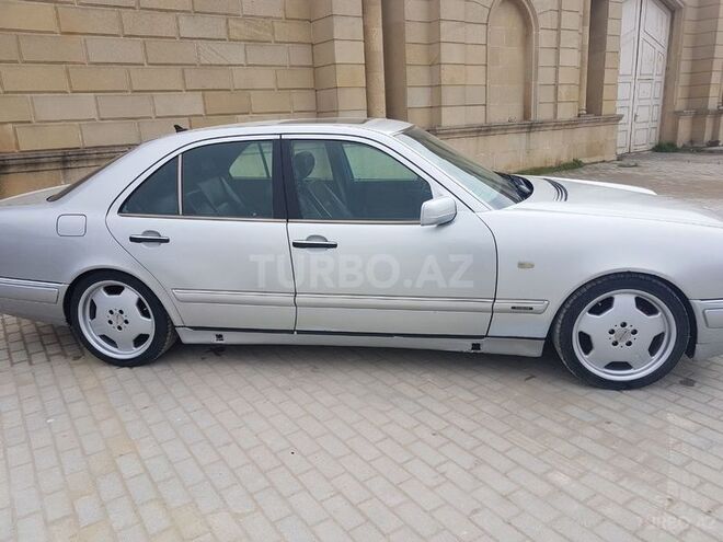 Mercedes E 320 1996, 300,000 km - 2.3 l - Bakı