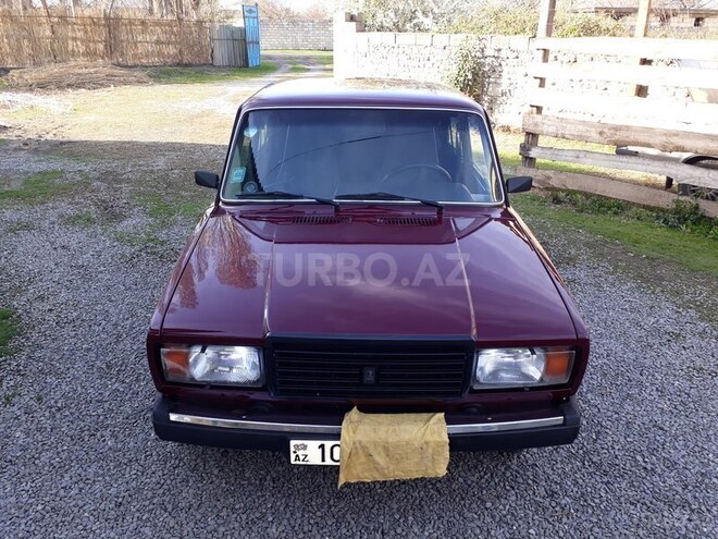 LADA (VAZ) 2107 2005, 280,000 km - 1.6 л - Ucar