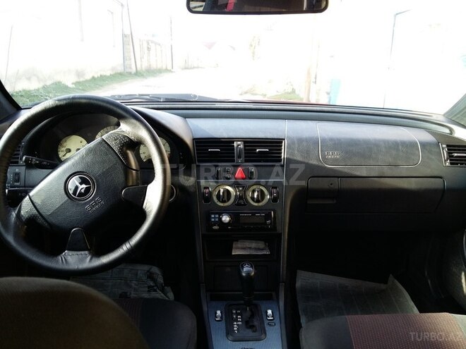 Mercedes C 180 1999, 325,900 km - 1.8 l - Bakı