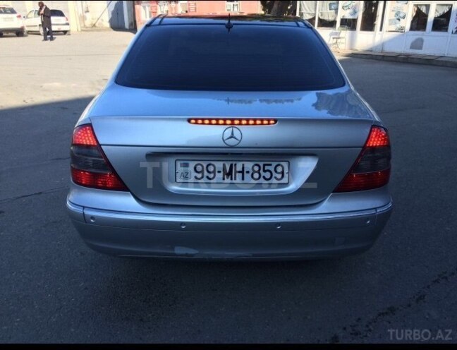 Mercedes E 220 2002, 240,200 km - 2.2 l - Bakı