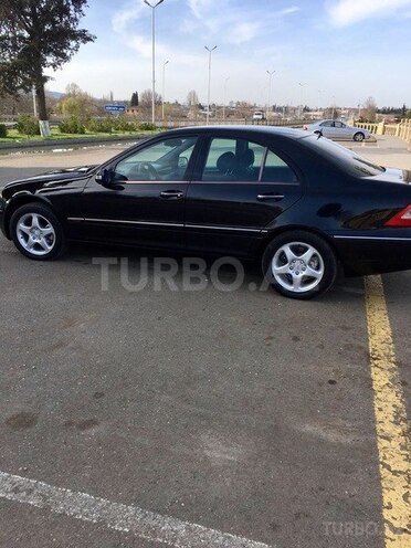 Mercedes C 200 2000, 329,025 km - 2.0 l - Qazax