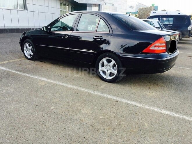 Mercedes C 200 2000, 329,025 km - 2.0 l - Qazax