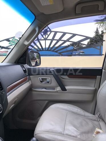 Mitsubishi Pajero 2007, 158,000 km - 3.0 л - Bakı