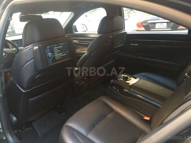 BMW 750 2010, 88,000 km - 4.4 l - Bakı
