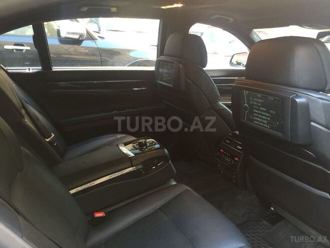 BMW 750 2010, 88,000 km - 4.4 l - Bakı