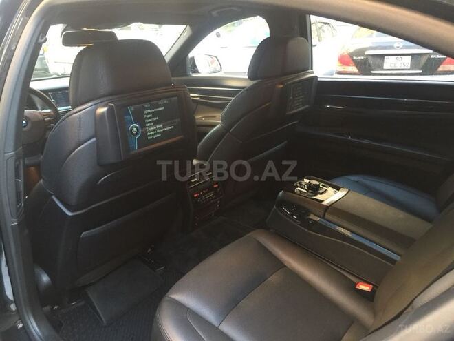BMW 750 2010, 88,000 km - 4.4 l - Bakı