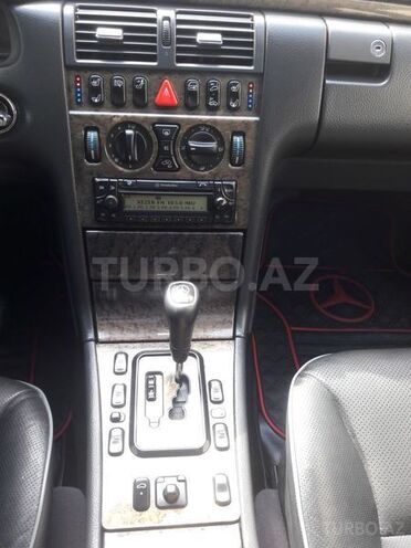 Mercedes E 320 2000, 277,000 km - 3.2 l - Bakı