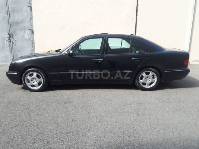 Mercedes E 320 2000, 277,000 km - 3.2 l - Bakı