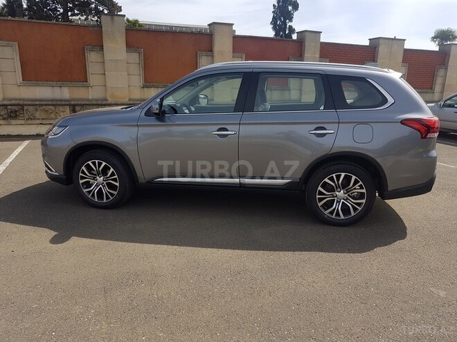 Mitsubishi Outlander 2018, 0 km - 2.4 l - Bakı