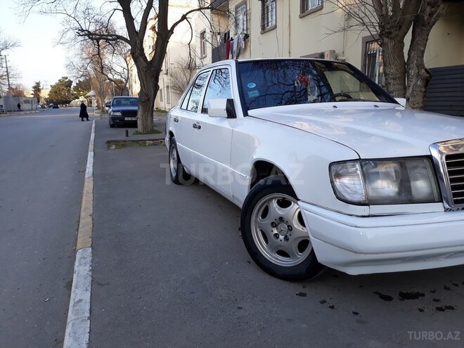 Mercedes E 230 1989, 254,368 km - 2.3 l - Bakı