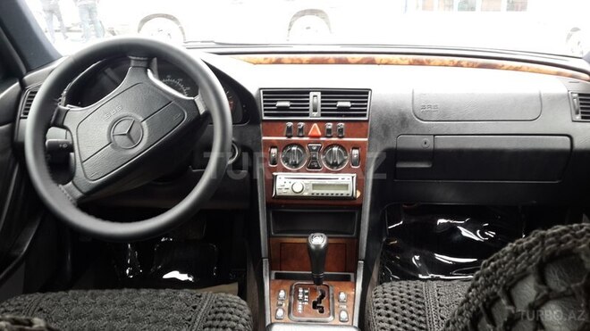Mercedes C 230 1999, 218,000 km - 2.3 l - Sumqayıt
